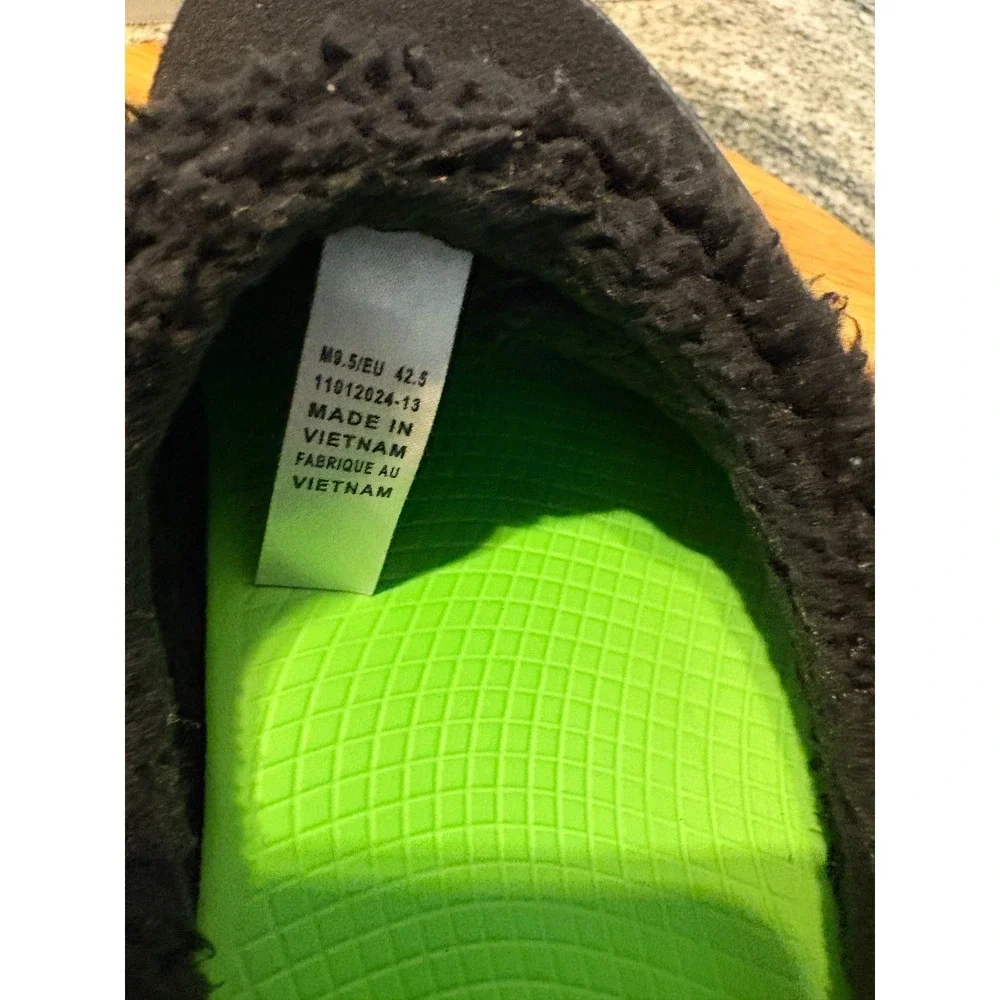 Oofos OOCozee Black Sherpa Lined Recovery Mules Mens 9.5 Clogs 11012024-13